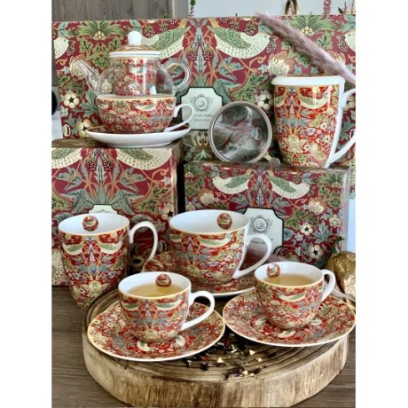 Set 6 Cescute cu Farfurie Colectia "William Morris - Strawberry Thief Red"