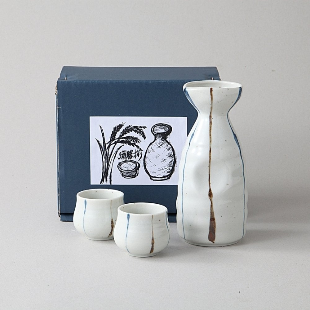 Set ceramic japonez pentru sake lucrat manual