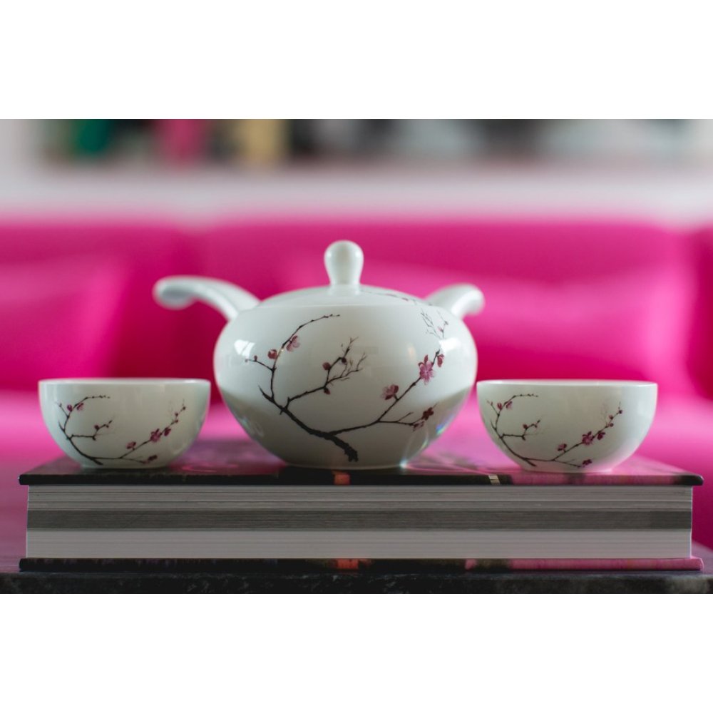 Set pentru ceai cu ceainic si doua cupe "Cherry Blossoms"